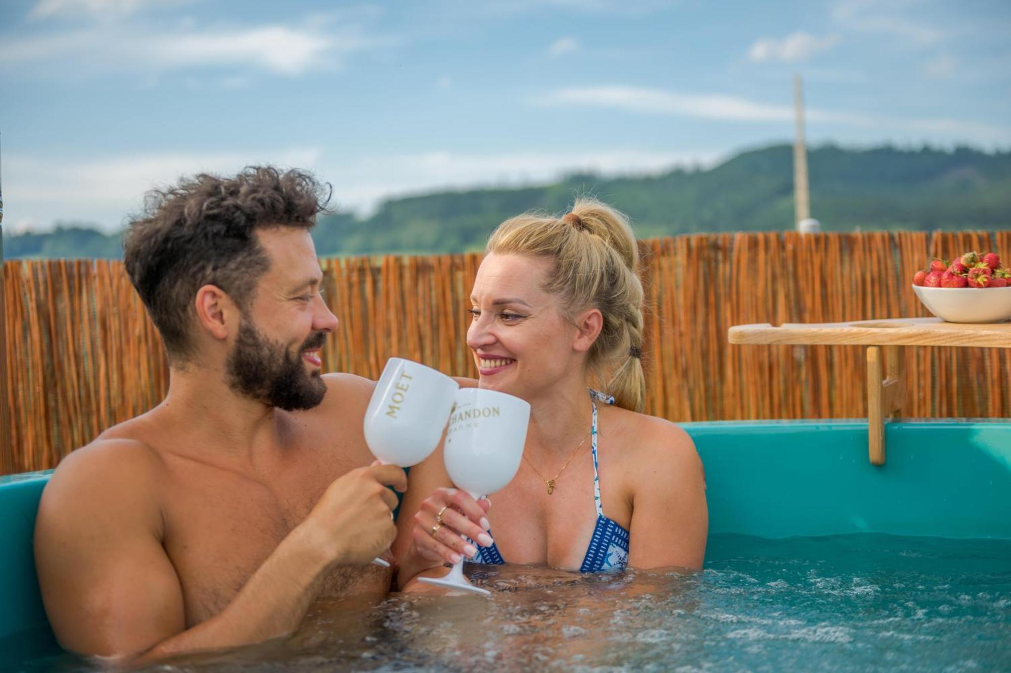 Rajska Polana Domki Premium ,Na Odludziu Z Prywatna Balia Z Jacuzzi I Sauna ,Cisza,Rowery Elektryczne,Gory,Astroprzygoda,- Adrspach, Skalne Miasto, Zamek Ksiaz,Andrzejowka,Karpacz, Sniezka,Janskie Laznie,Pec Mieroszow Luaran gambar