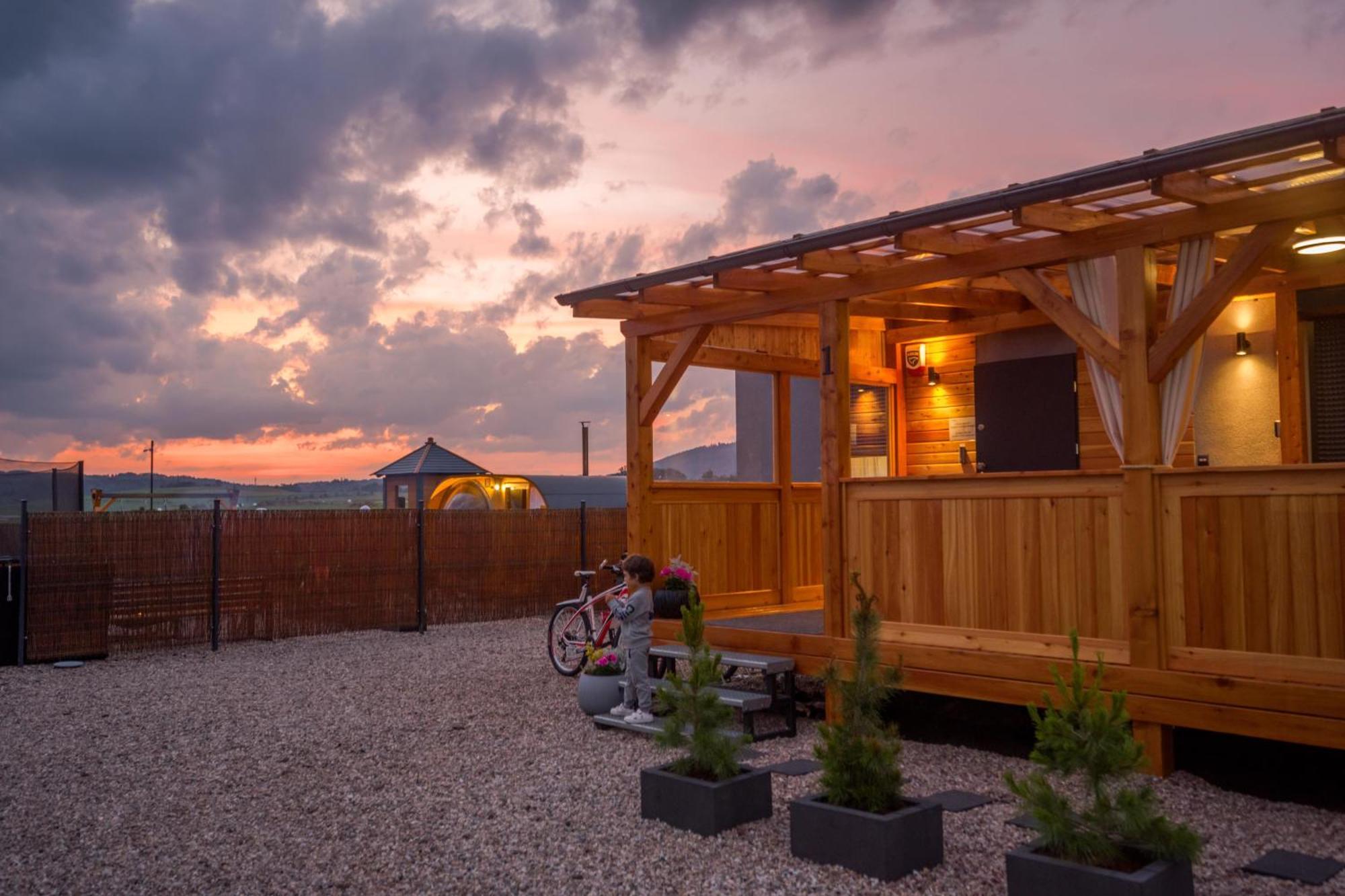 Rajska Polana Domki Premium ,Na Odludziu Z Prywatna Balia Z Jacuzzi I Sauna ,Cisza,Rowery Elektryczne,Gory,Astroprzygoda,- Adrspach, Skalne Miasto, Zamek Ksiaz,Andrzejowka,Karpacz, Sniezka,Janskie Laznie,Pec Mieroszow Luaran gambar